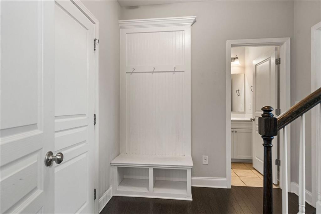 1463 Edgebrook Court Northeast, Unit 14 Atlanta, GA 30329 - Photo 31 of 35