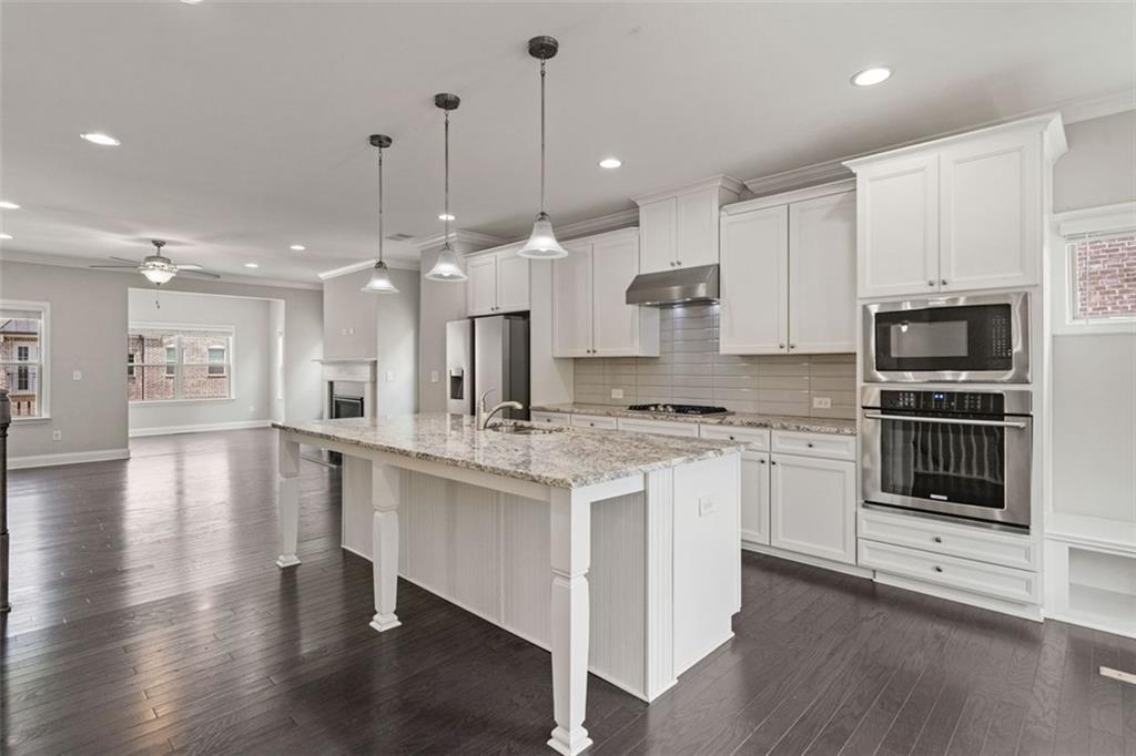 1463 Edgebrook Court Northeast, Unit 14 Atlanta, GA 30329 - Photo 7 of 35