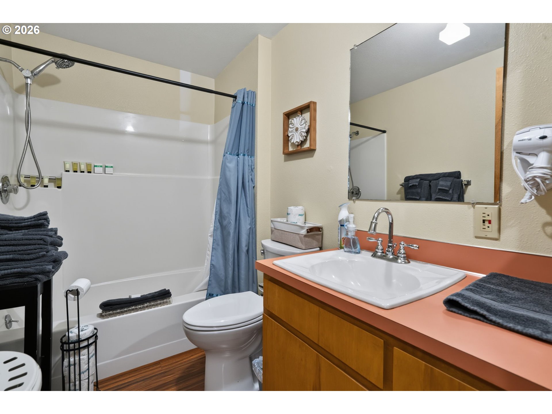 46725 Goodpasture Road Vida, OR 97488 - Photo 37 of 48 a bathroom with a sink a toilet and a mirror