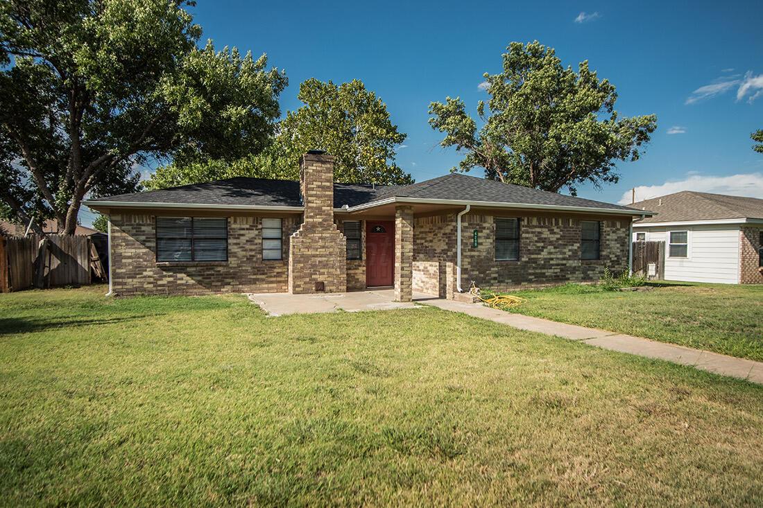 4206 Arden Road Amarillo, TX 79110 - Photo 2 of 24 front view of a house with a yard