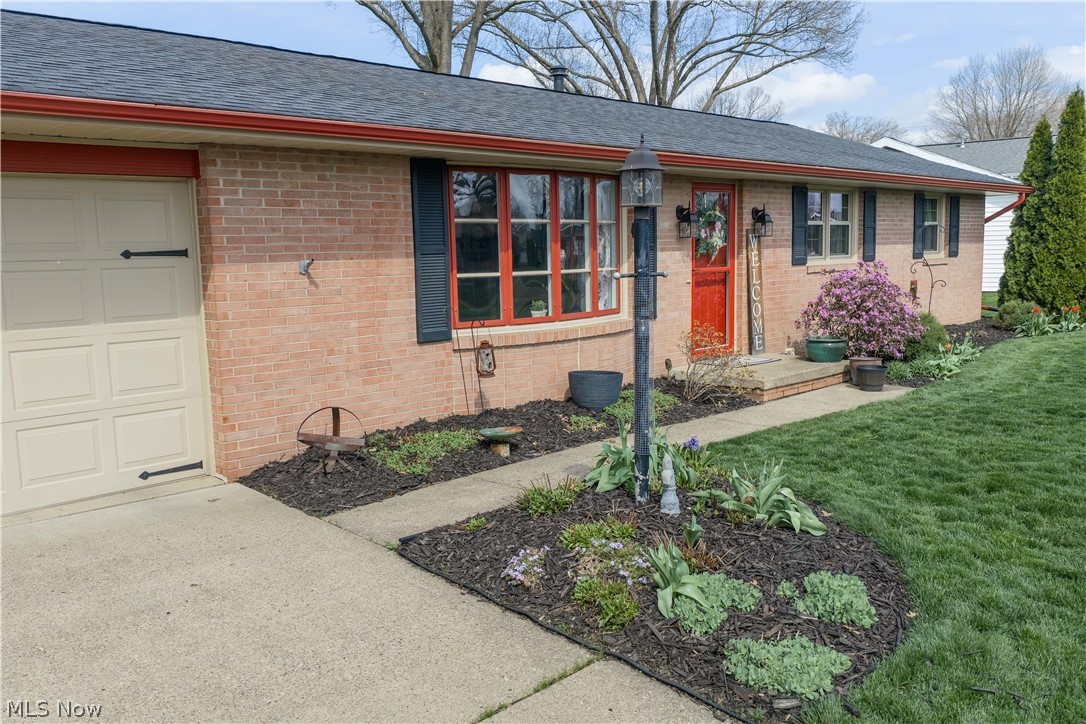 1126 3rd Street Southwest New Philadelphia, OH 44663 - Photo 5 of 34