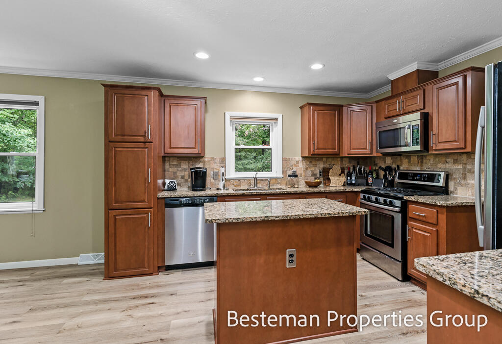 549 North Peterson Road Muskegon, MI 49445 - Photo 4 of 55 549N.PetersonRd-5LoRes