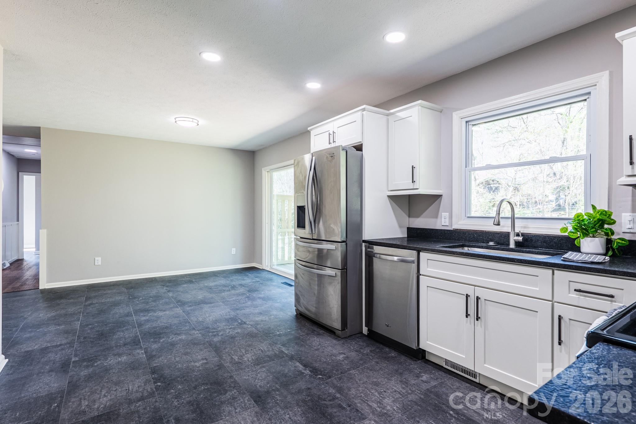 8 Hillview Road Asheville, NC 28805 - Photo 21 of 42 Gallery Image 21