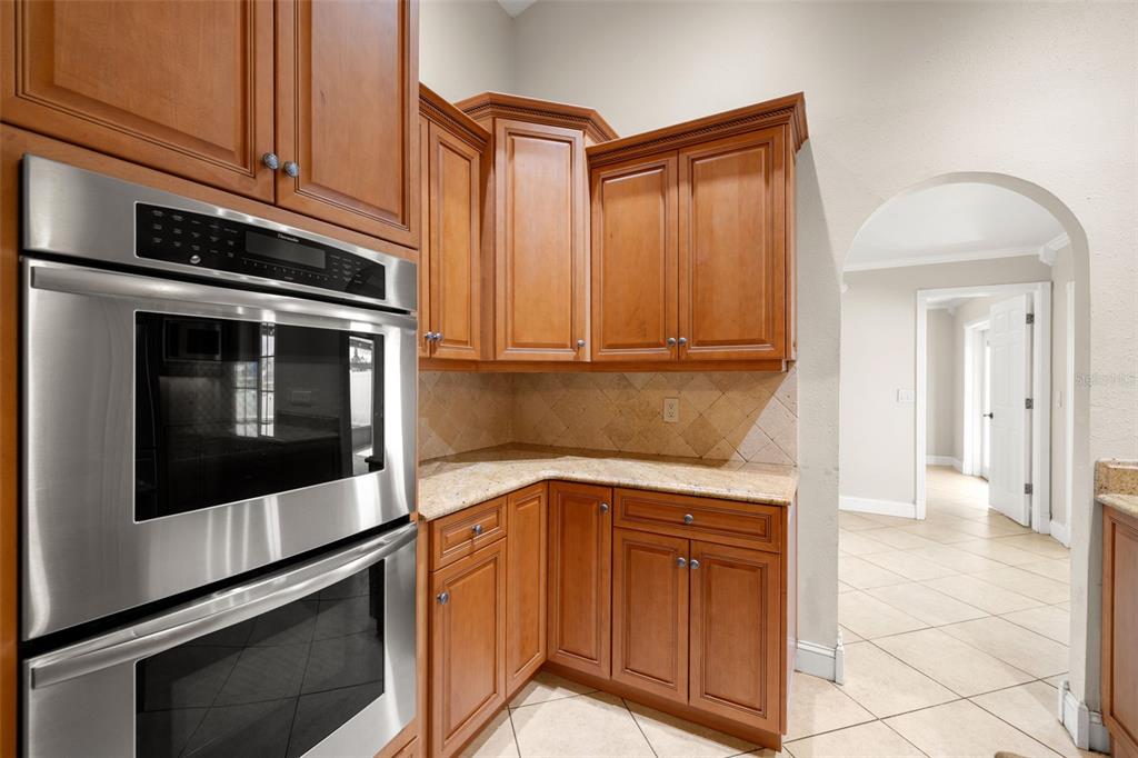 6712 Ranger Drive Tampa, FL 33615 - Photo 7 of 36