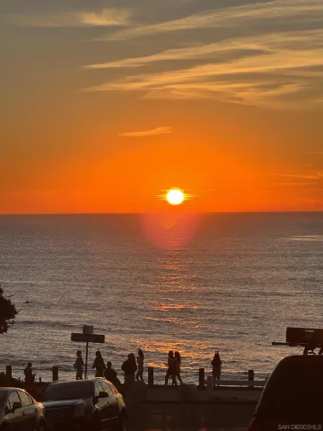 $3,695 | 215 Bonair Street, Unit 8, La Jolla, CA 92037