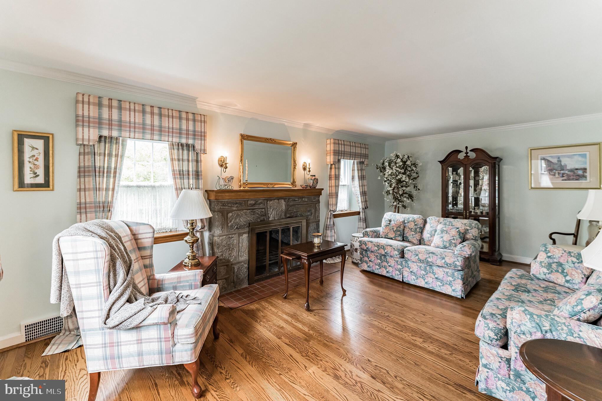 208 Berkeley Road Glenside, PA 19038 - Photo 3 of 35 Formal Living Room
