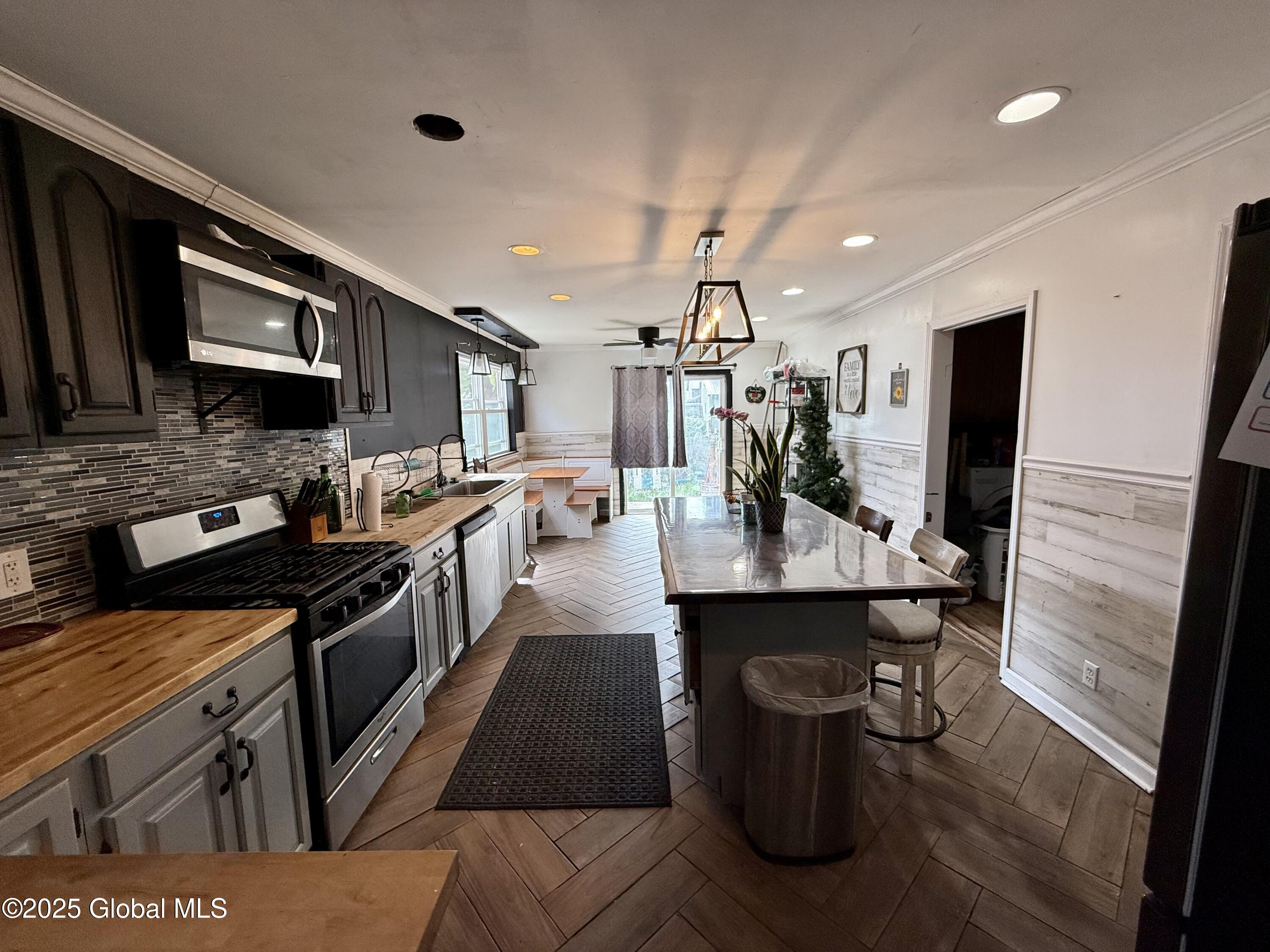 243 North Perry Street Johnstown, NY 12095 - Photo 11 of 28 IMG_1753