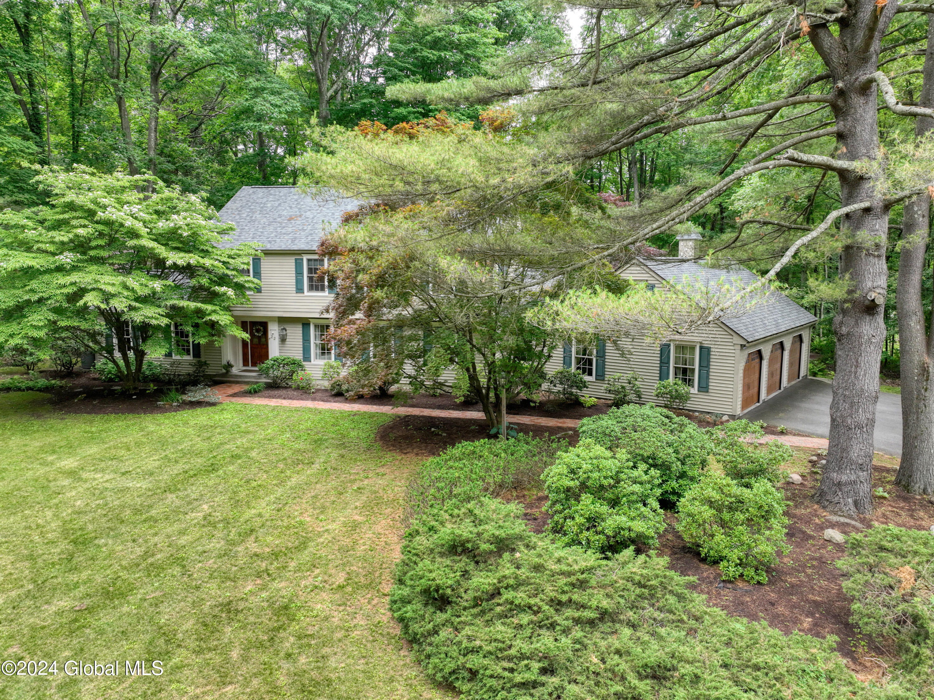 22 Ruxton Road Bethlehem, NY 12054 - Photo 1 of 60 002-22-Ruxton-Rd-Aerials