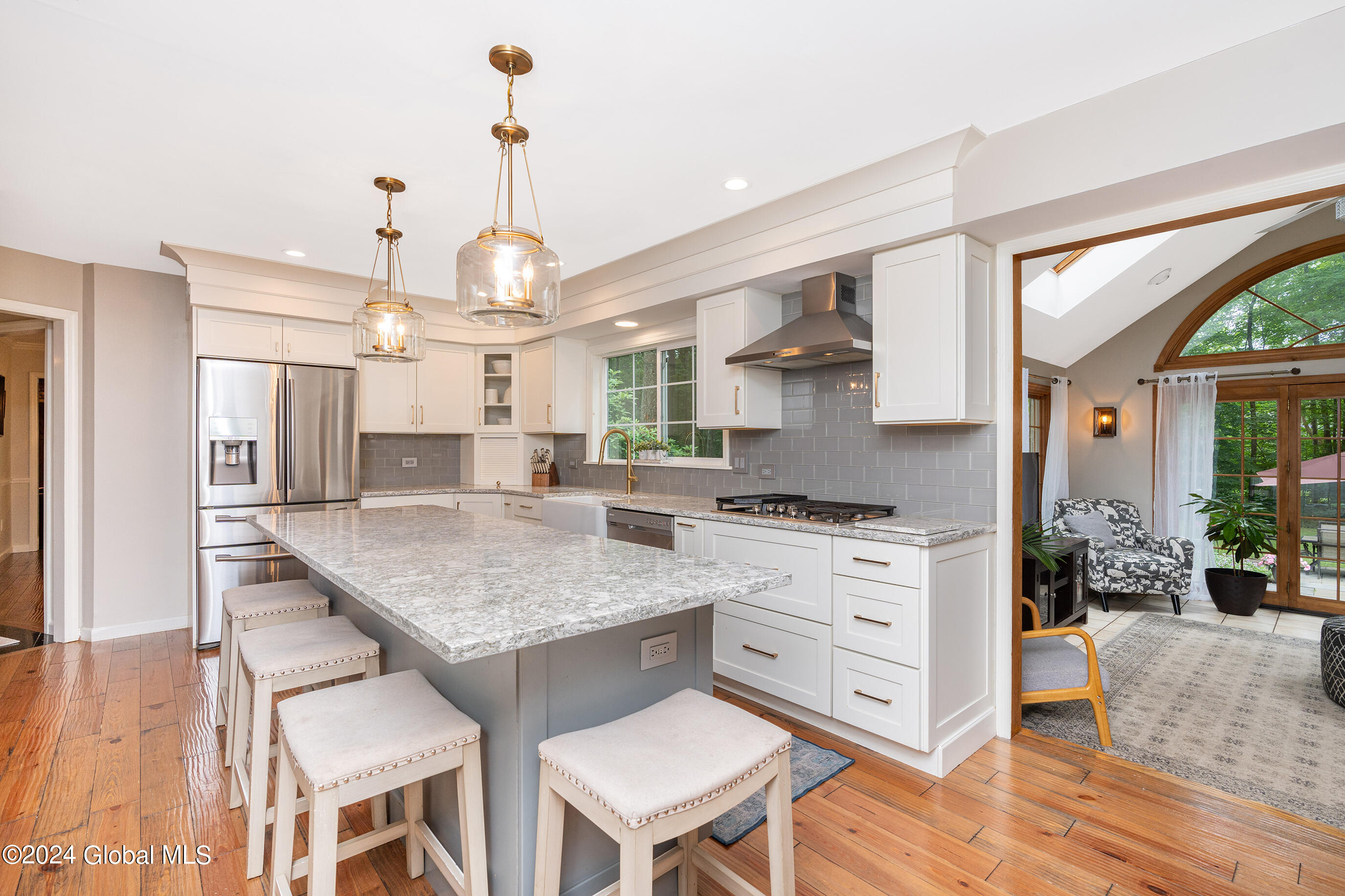 22 Ruxton Road Bethlehem, NY 12054 - Photo 18 of 60 033-22-Ruxton-Rd