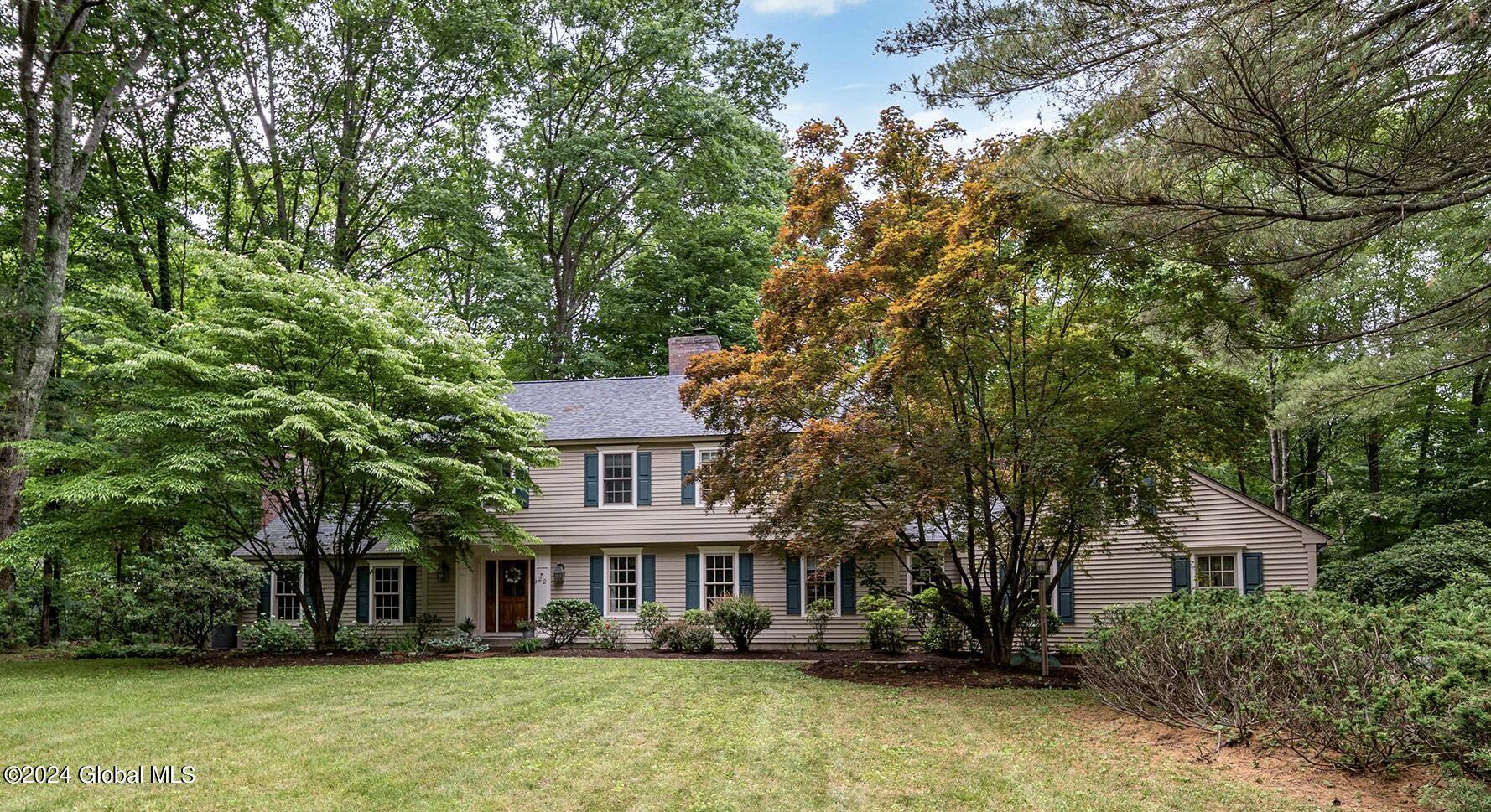 22 Ruxton Road Bethlehem, NY 12054 - Photo 2 of 60 001-22-Ruxton-Rd