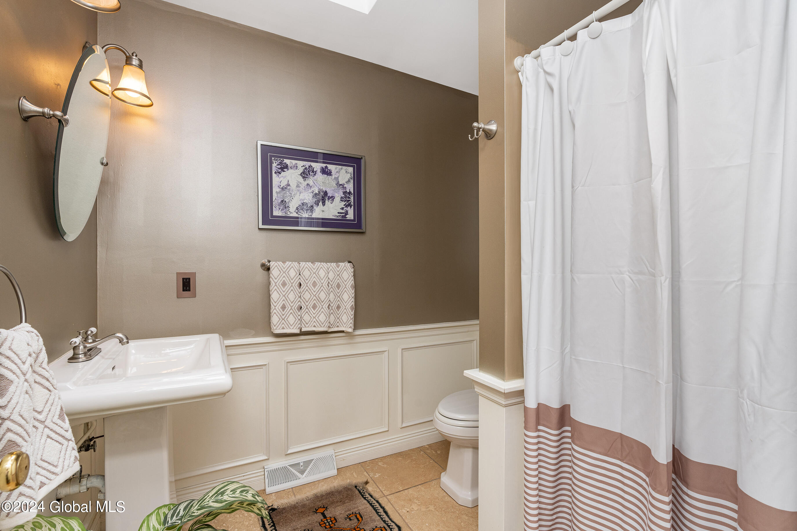 22 Ruxton Road Bethlehem, NY 12054 - Photo 25 of 60 042-22-Ruxton-Rd