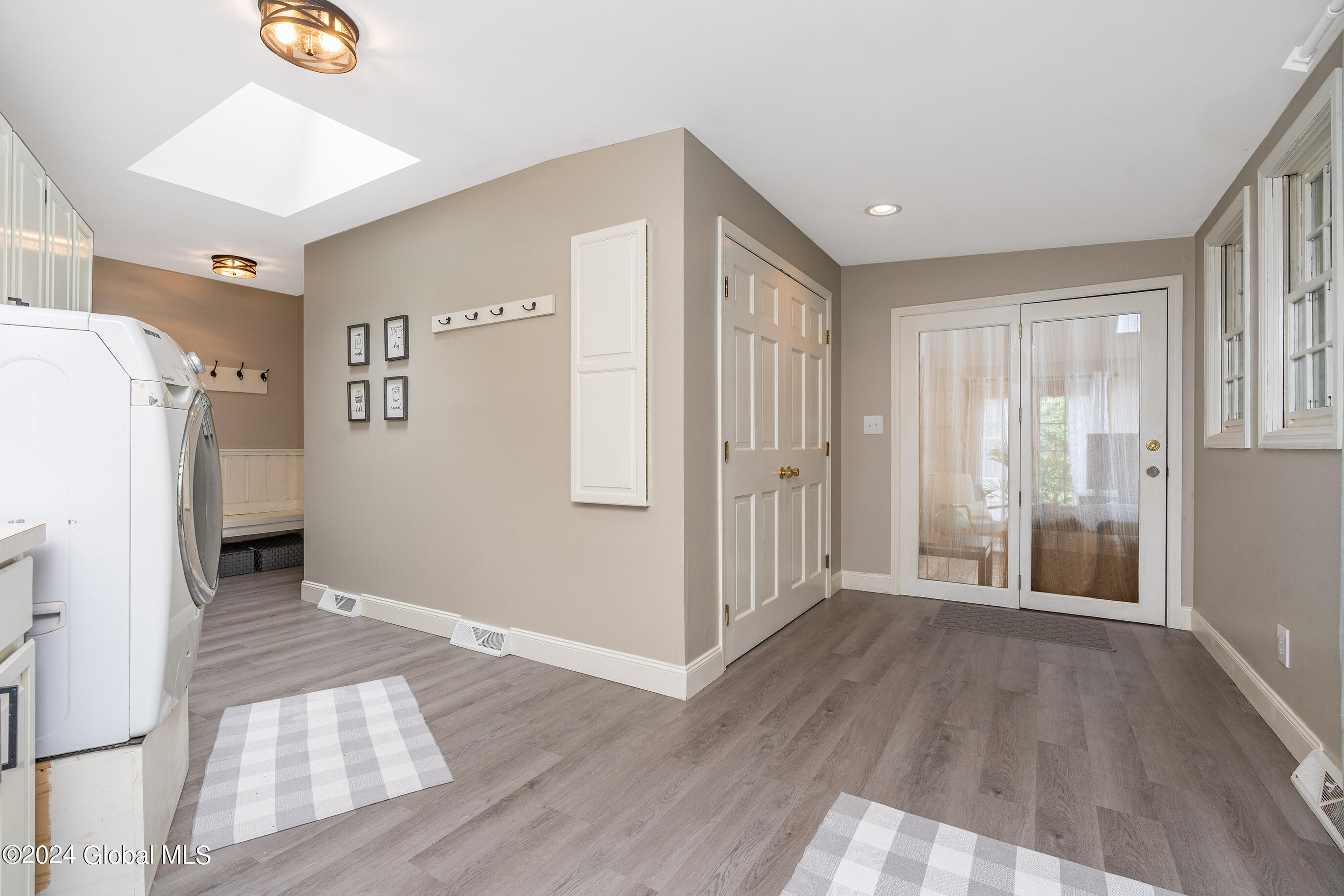 22 Ruxton Road Bethlehem, NY 12054 - Photo 26 of 60 041-22-Ruxton-Rd