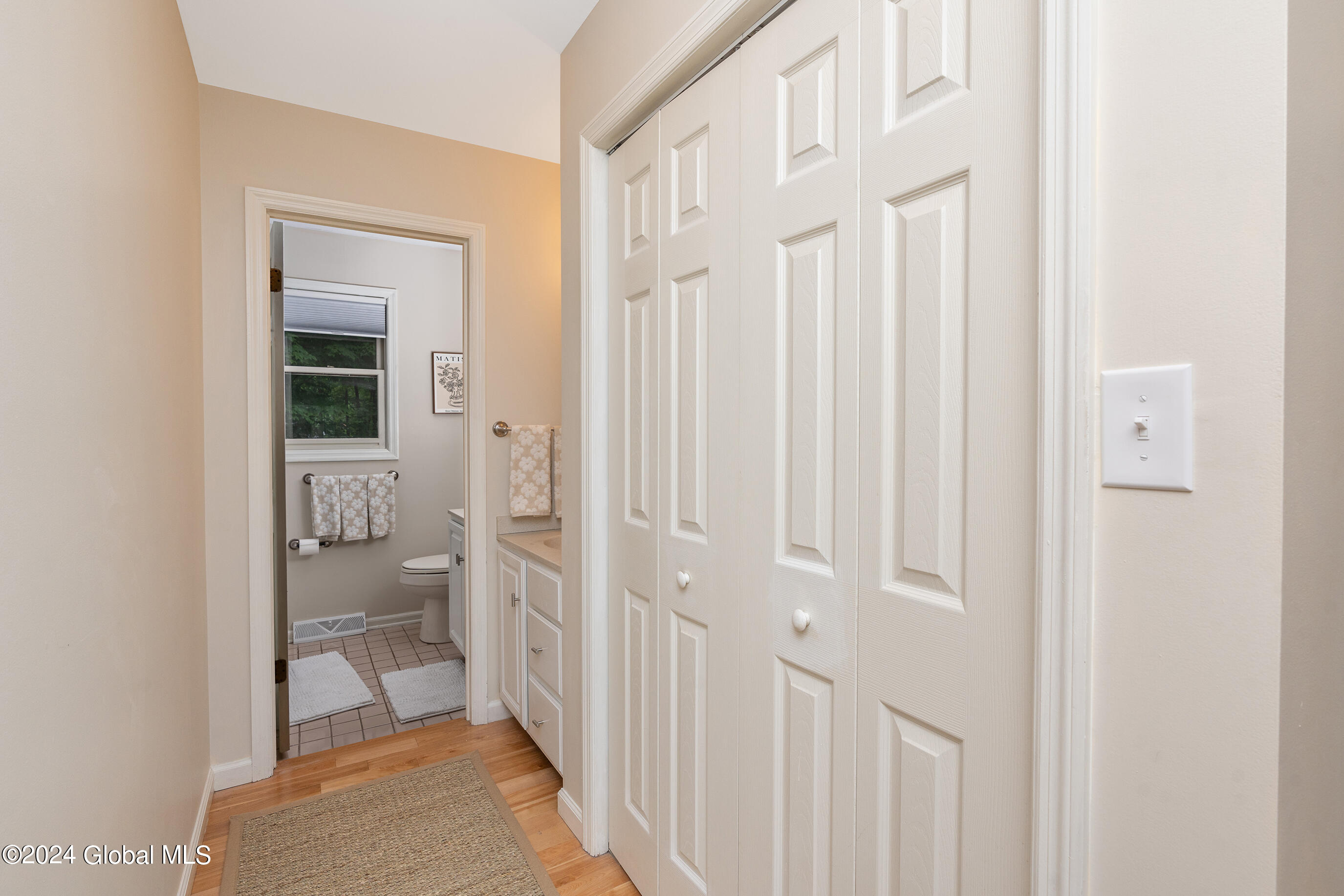 22 Ruxton Road Bethlehem, NY 12054 - Photo 39 of 60 057-22-Ruxton-Rd