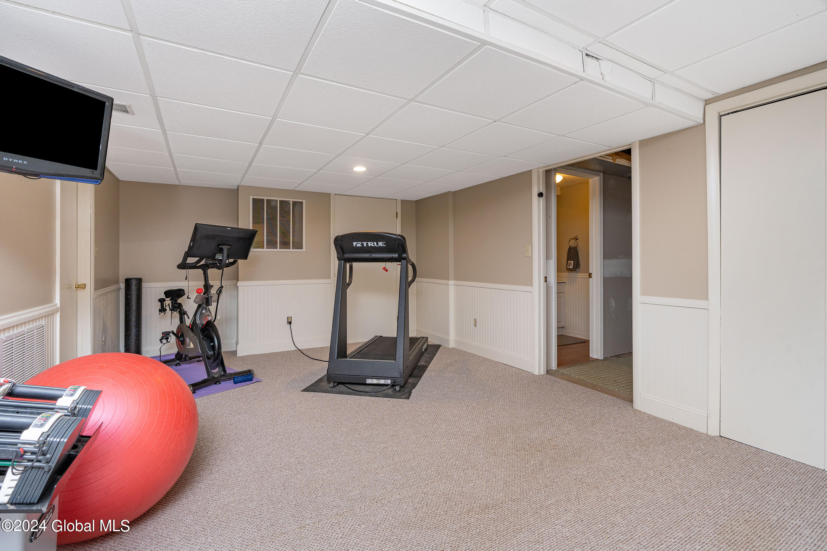 22 Ruxton Road Bethlehem, NY 12054 - Photo 43 of 60 028-22-Ruxton-Rd
