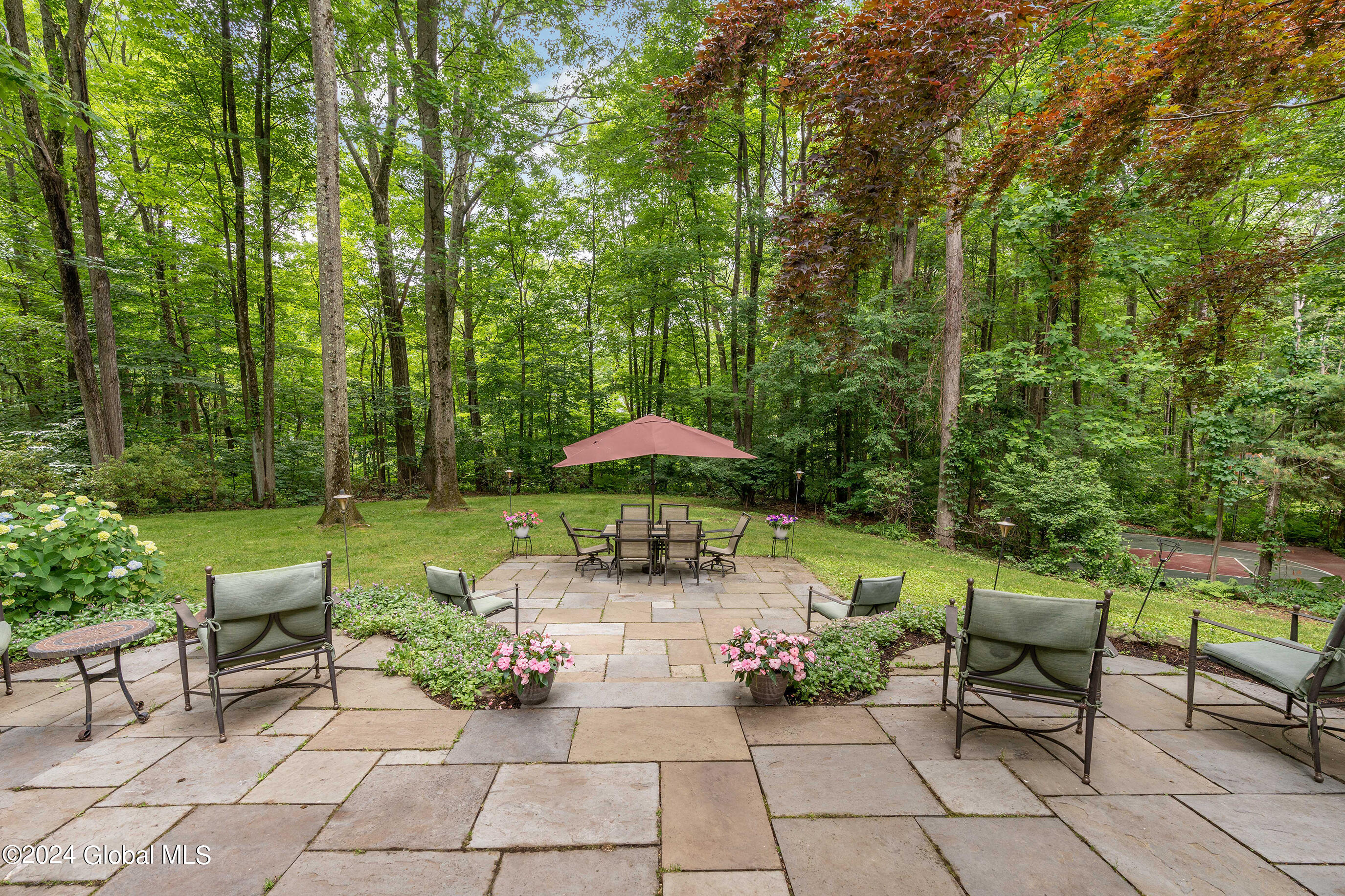 22 Ruxton Road Bethlehem, NY 12054 - Photo 46 of 60 011-22-Ruxton-Rd