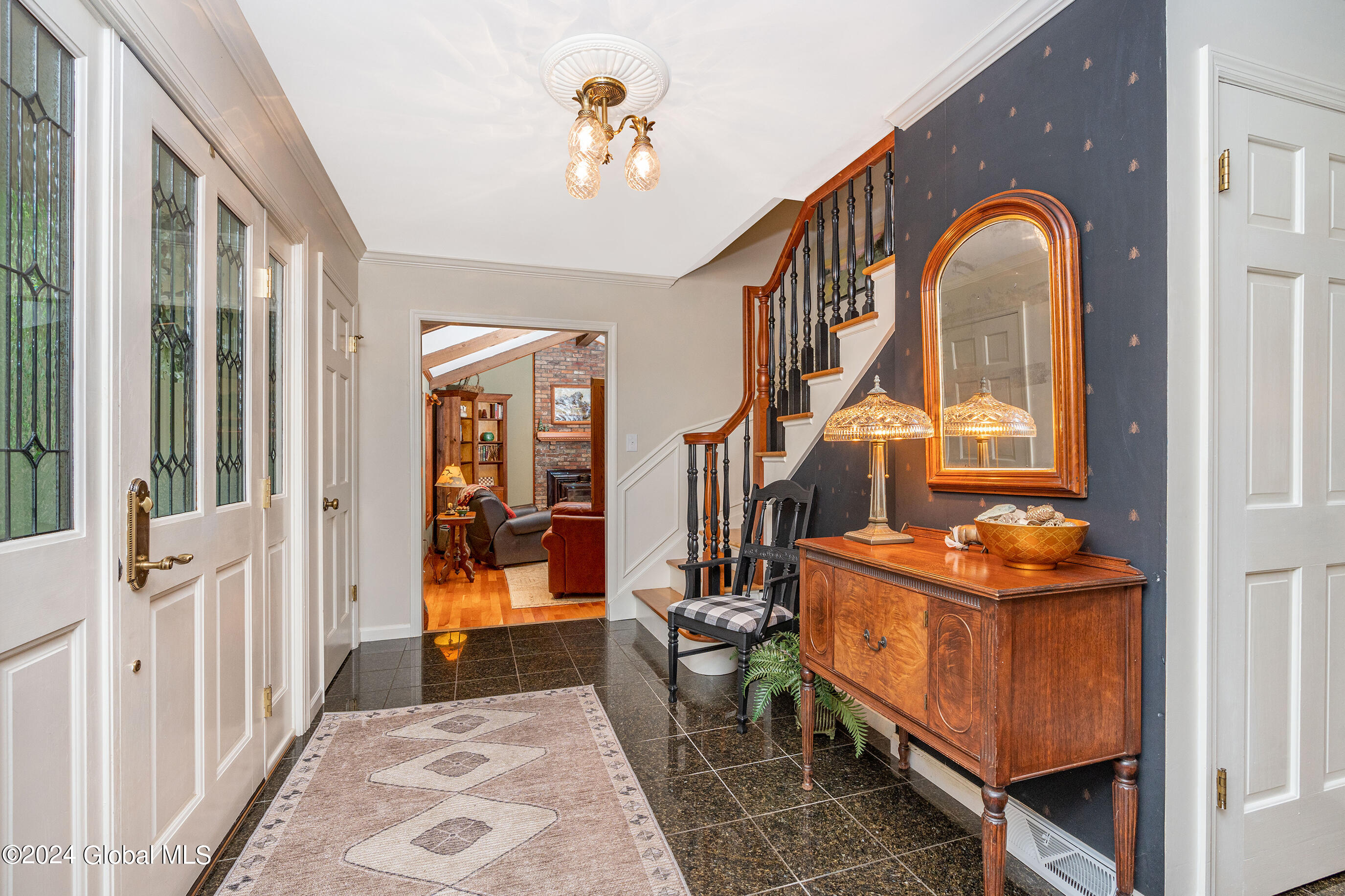 22 Ruxton Road Bethlehem, NY 12054 - Photo 5 of 60 019-22-Ruxton-Rd