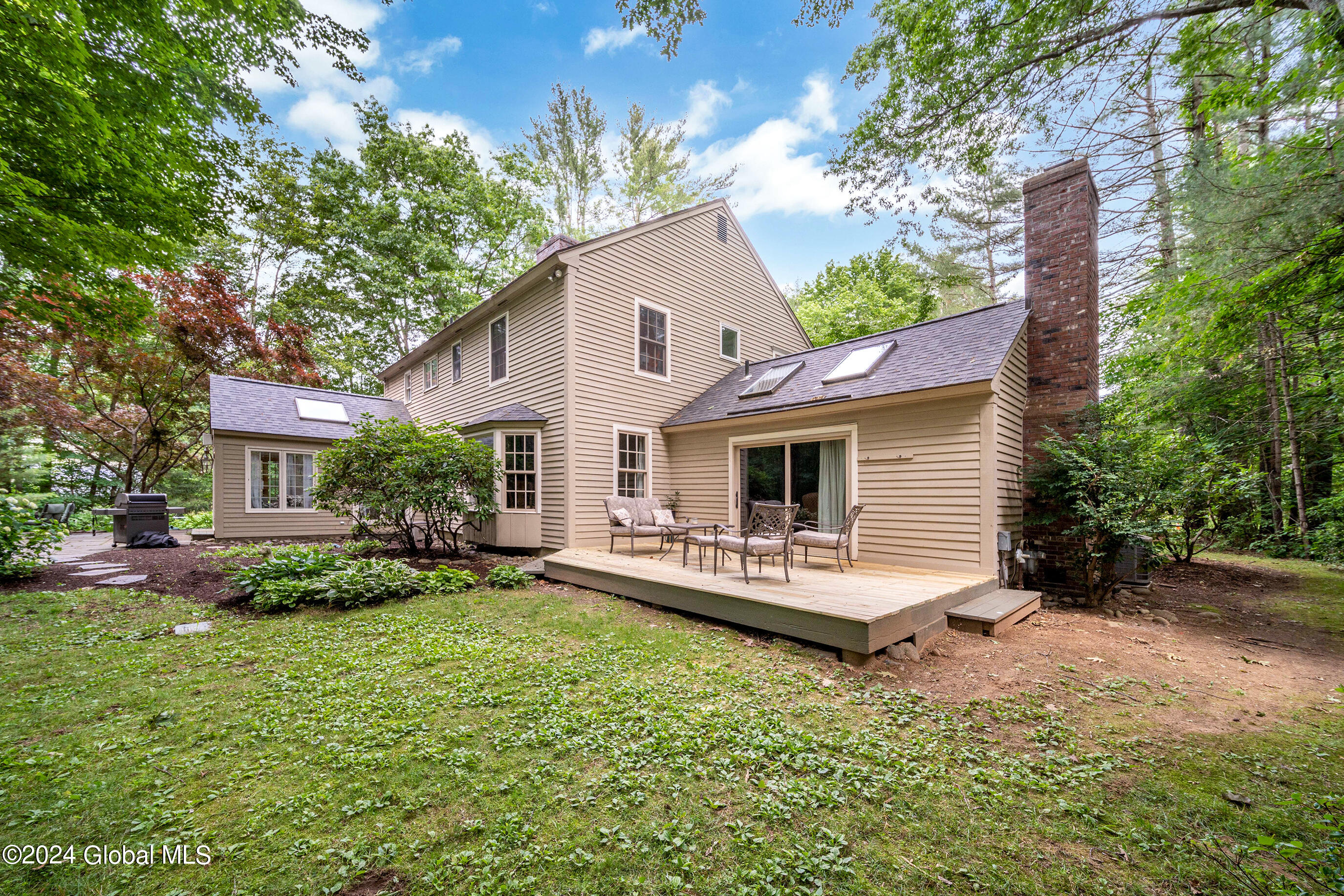 22 Ruxton Road Bethlehem, NY 12054 - Photo 52 of 60 007-22-Ruxton-Rd
