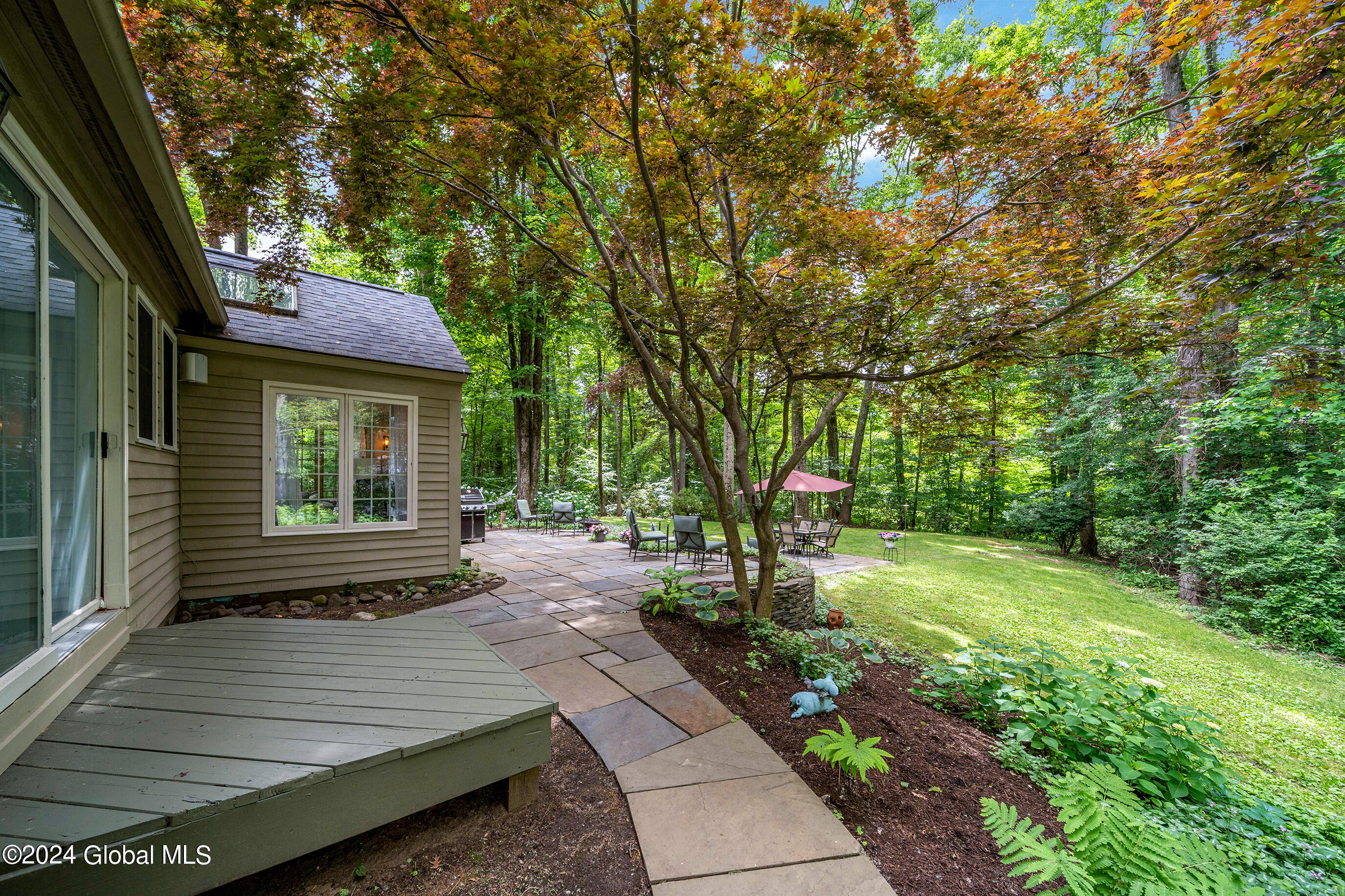 22 Ruxton Road Bethlehem, NY 12054 - Photo 53 of 60 006-22-Ruxton-Rd