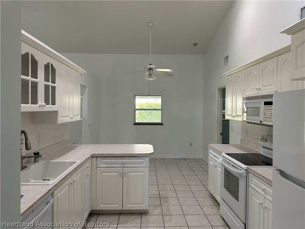 2724 Cheyenne Road Sebring, FL 33875 - Photo 6 of 33