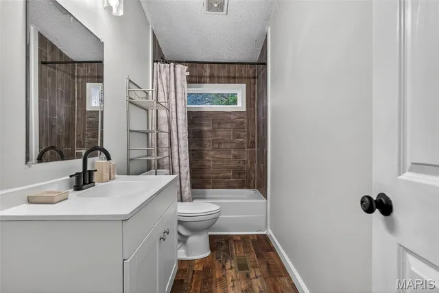 $178,000 | 10113 Camden Road, Cadet, MO 63630