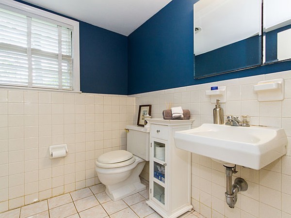 35 Leslie Road Waltham, MA 02451 - Photo 19 of 30 Gallery Image 19