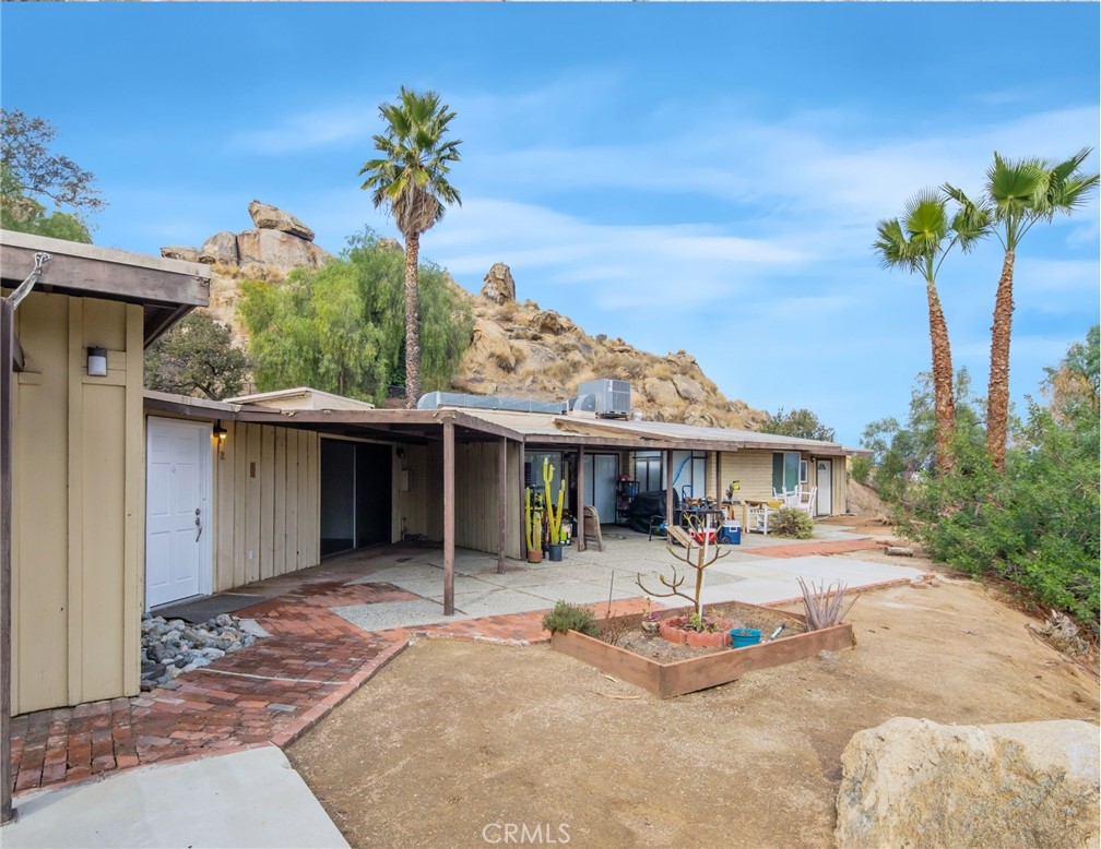 3060 Panorama Road Riverside, CA 92506 - Photo 5 of 38 a view of a volley ball court