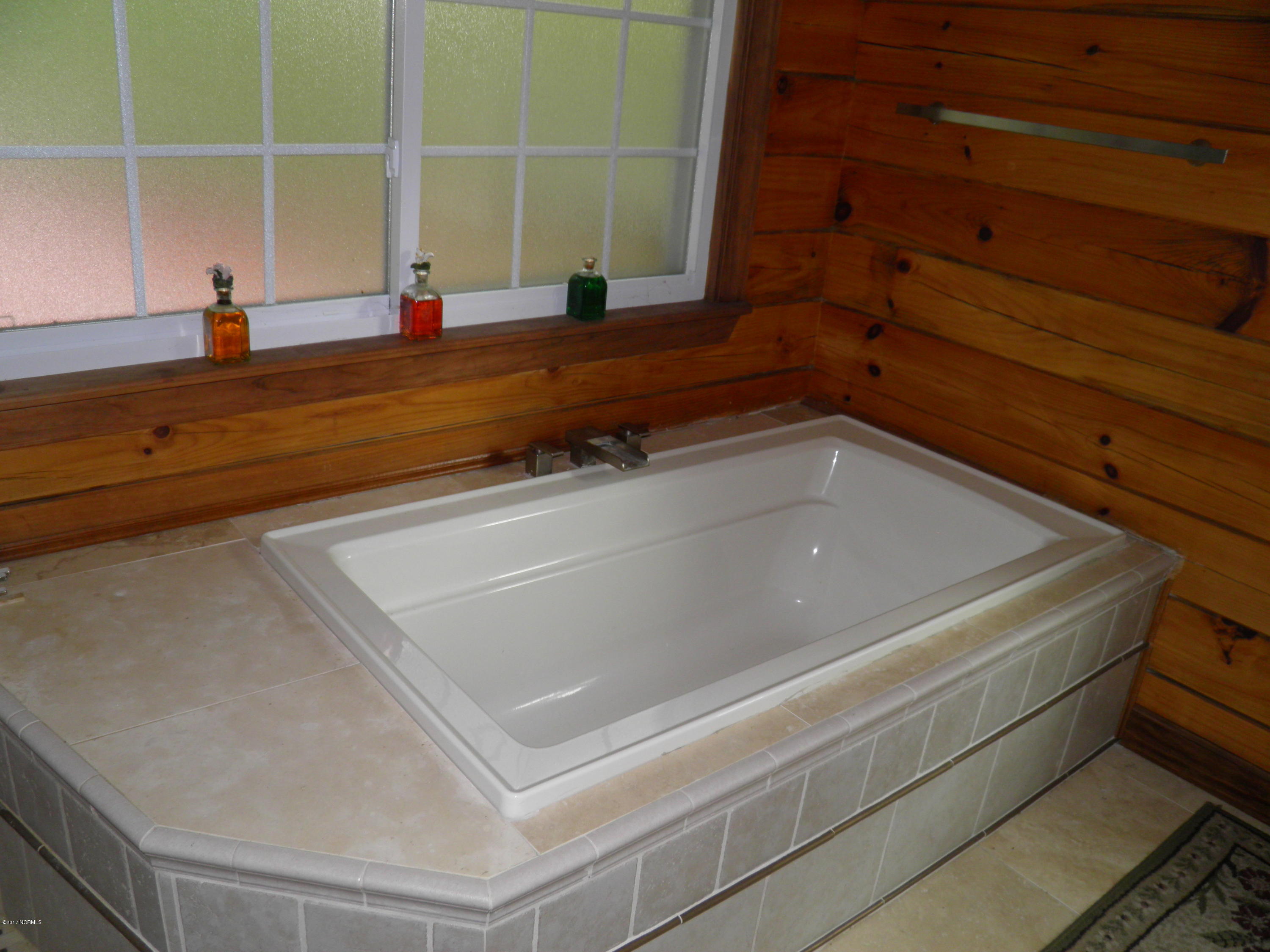 301 Jeff Road Arapahoe, NC 28510 - Photo 27 of 67 P8050146