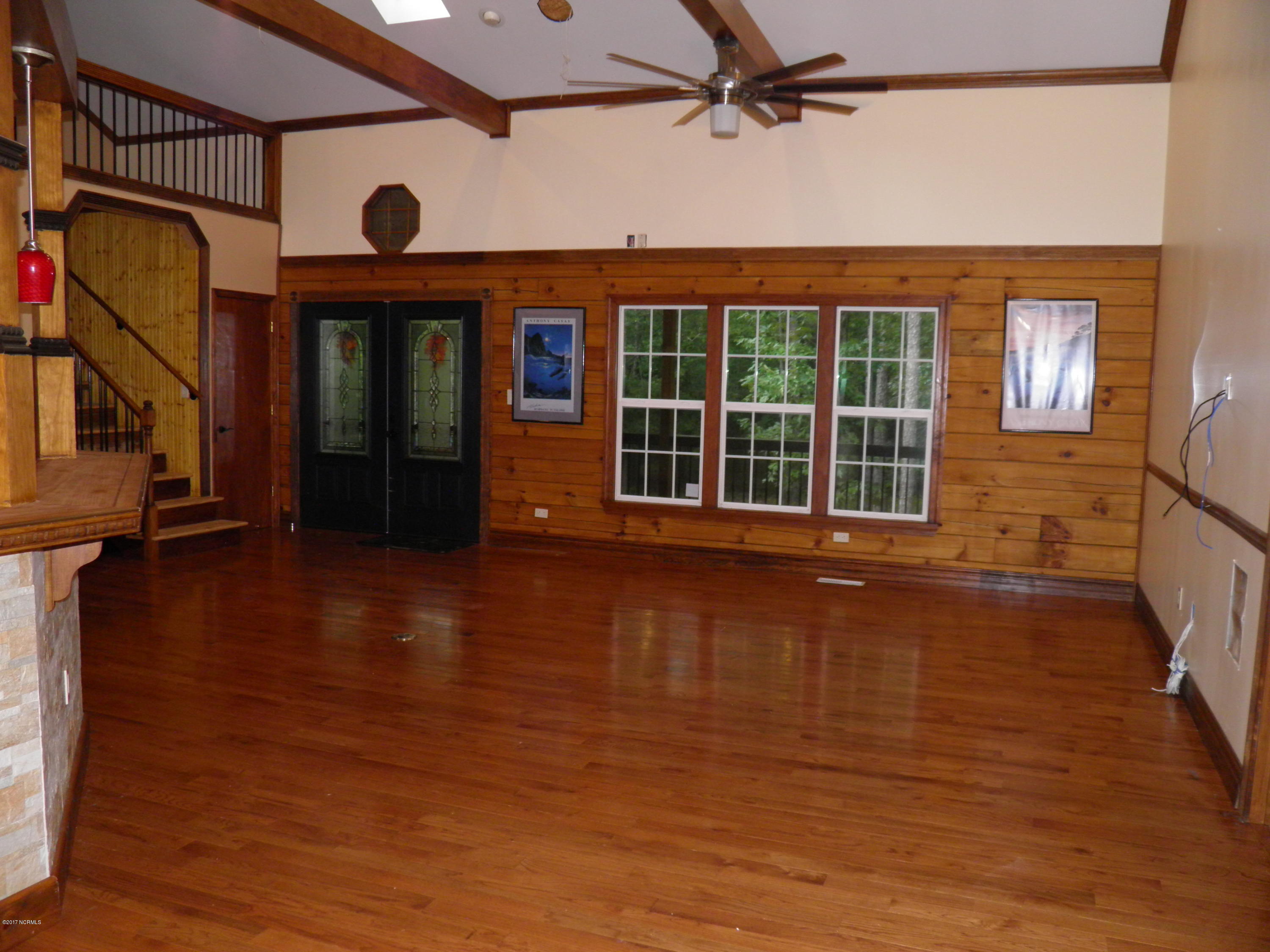 301 Jeff Road Arapahoe, NC 28510 - Photo 4 of 67 P8050193