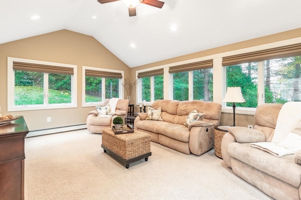 24 Robin Road Lynnfield, MA 01940 - Photo 18 of 42 Gallery Image 18