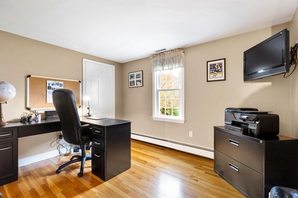 24 Robin Road Lynnfield, MA 01940 - Photo 30 of 42 Gallery Image 30
