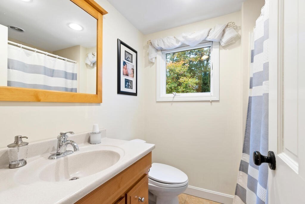24 Robin Road Lynnfield, MA 01940 - Photo 31 of 42 Gallery Image 31