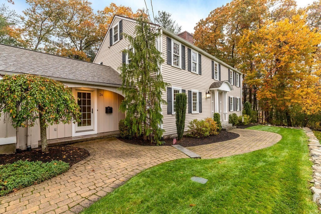 24 Robin Road Lynnfield, MA 01940 - Photo 37 of 42 Gallery Image 37
