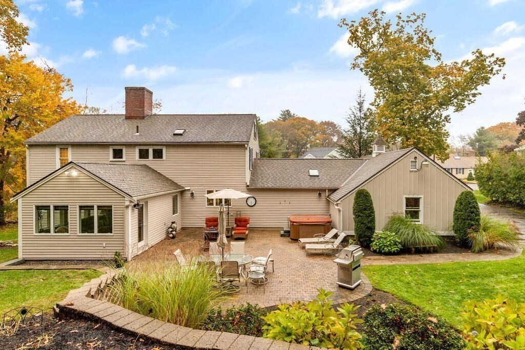 24 Robin Road Lynnfield, MA 01940 - Photo 40 of 42 Gallery Image 40