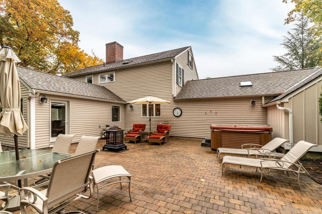 24 Robin Road Lynnfield, MA 01940 - Photo 41 of 42 Gallery Image 41