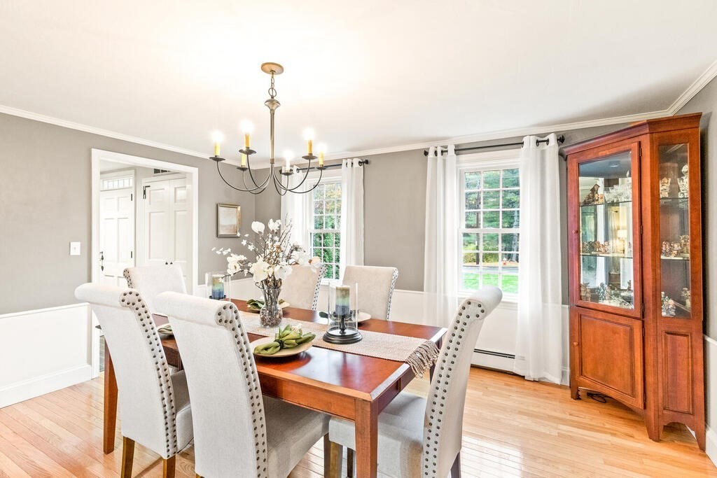 24 Robin Road Lynnfield, MA 01940 - Photo 9 of 42 Gallery Image 9