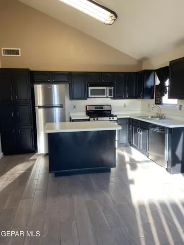 $1,600 | 394 Brill Circle, Horizon City, TX 79928