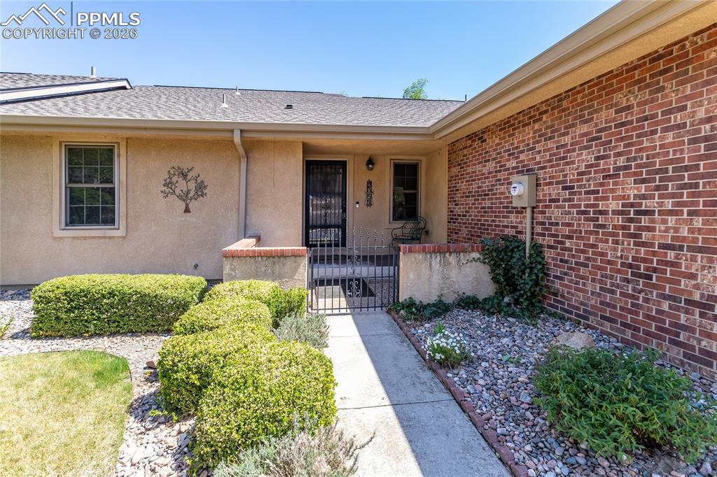 2053 Windham Way Colorado Springs, CO 80906 - Photo 3 of 49