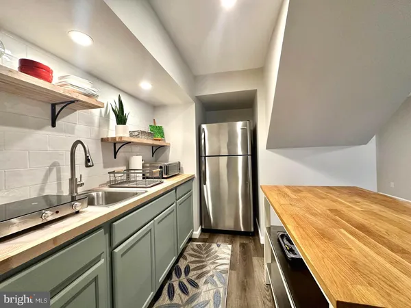 $3,950 | 13016 Smoketown Road, Woodbridge, VA 22192