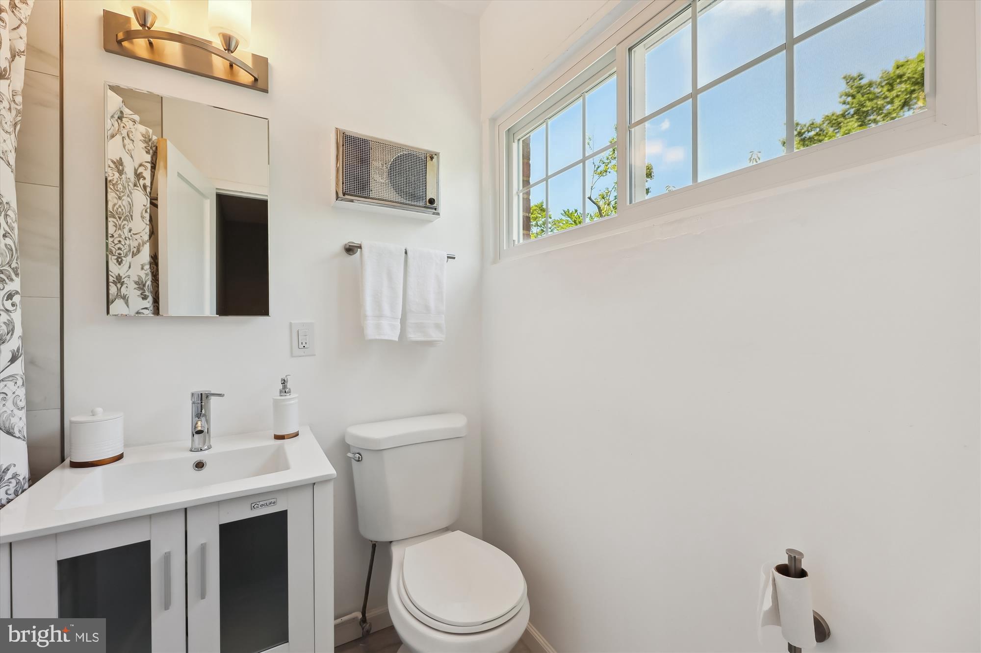 3424 Gunston Road Alexandria, VA 22302 - Photo 15 of 38