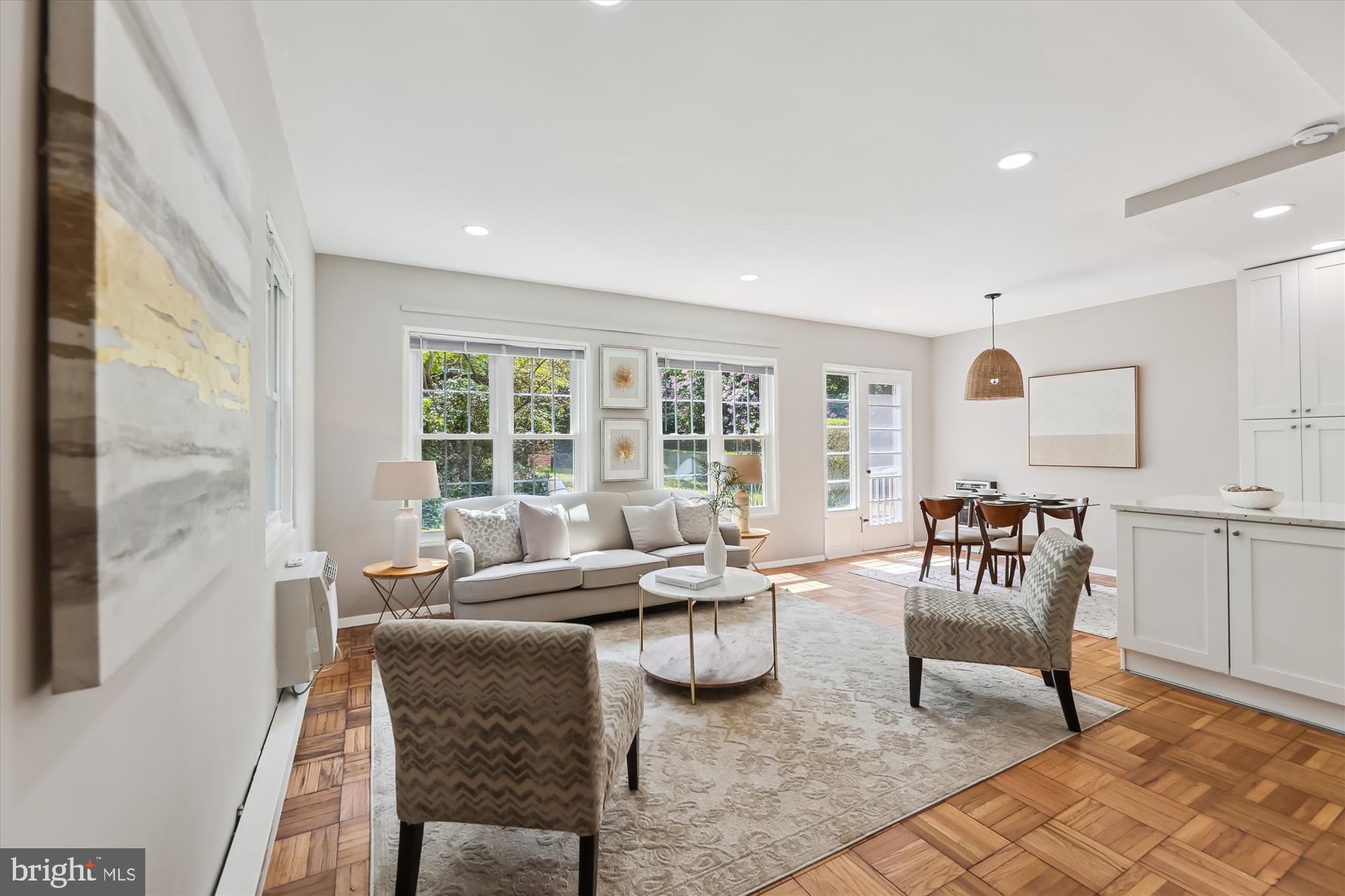 3424 Gunston Road Alexandria, VA 22302 - Photo 3 of 38