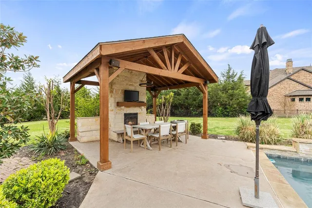 a picture of a bathroom with a sink