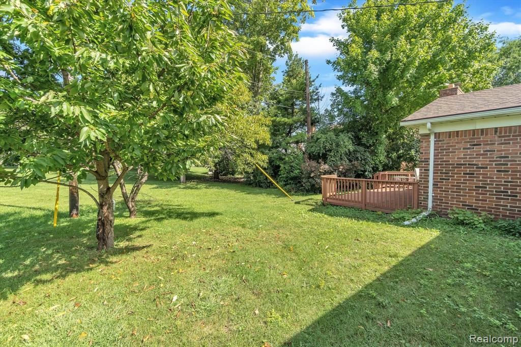 29537 Fox Grove Road Farmington Hills, MI 48334 - Photo 31 of 37