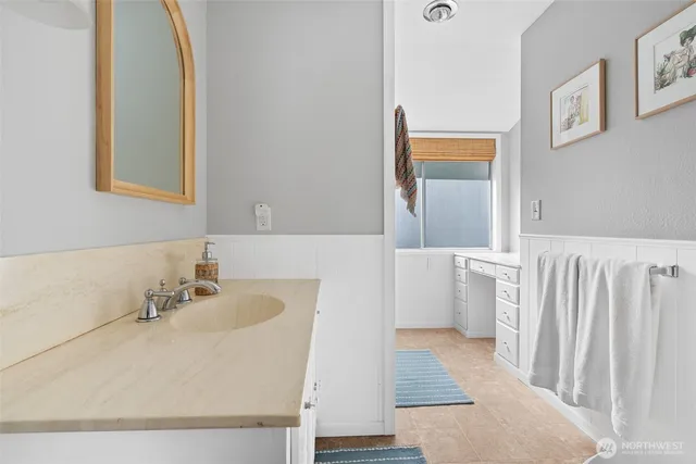 $1,075,000 | 14103 Highway 106, Belfair, WA 98528