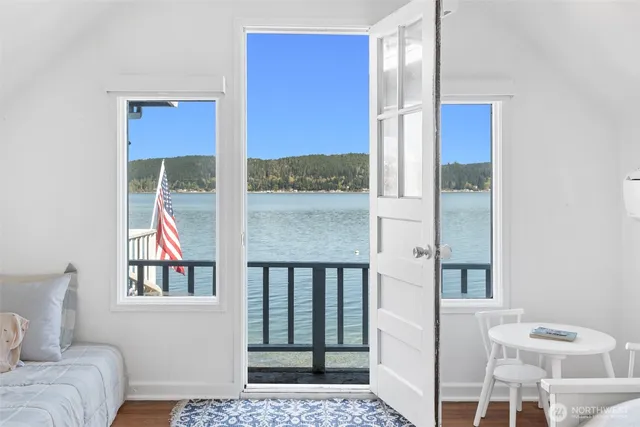 $1,075,000 | 14103 Highway 106, Belfair, WA 98528