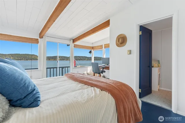 $1,075,000 | 14103 Highway 106, Belfair, WA 98528