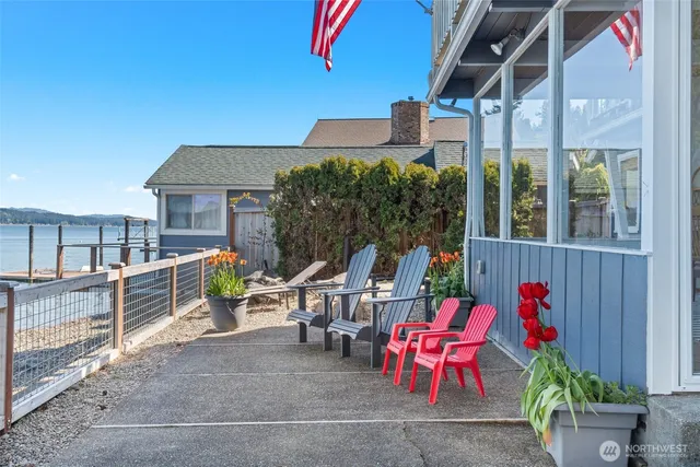 $1,075,000 | 14103 Highway 106, Belfair, WA 98528