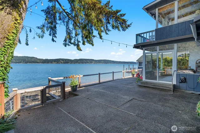 $1,075,000 | 14103 Highway 106, Belfair, WA 98528