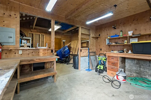 $1,075,000 | 14103 Highway 106, Belfair, WA 98528