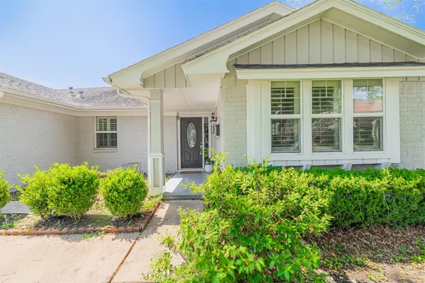 $3,450 | 14127 Woodthorpe Lane, Houston, TX 77079