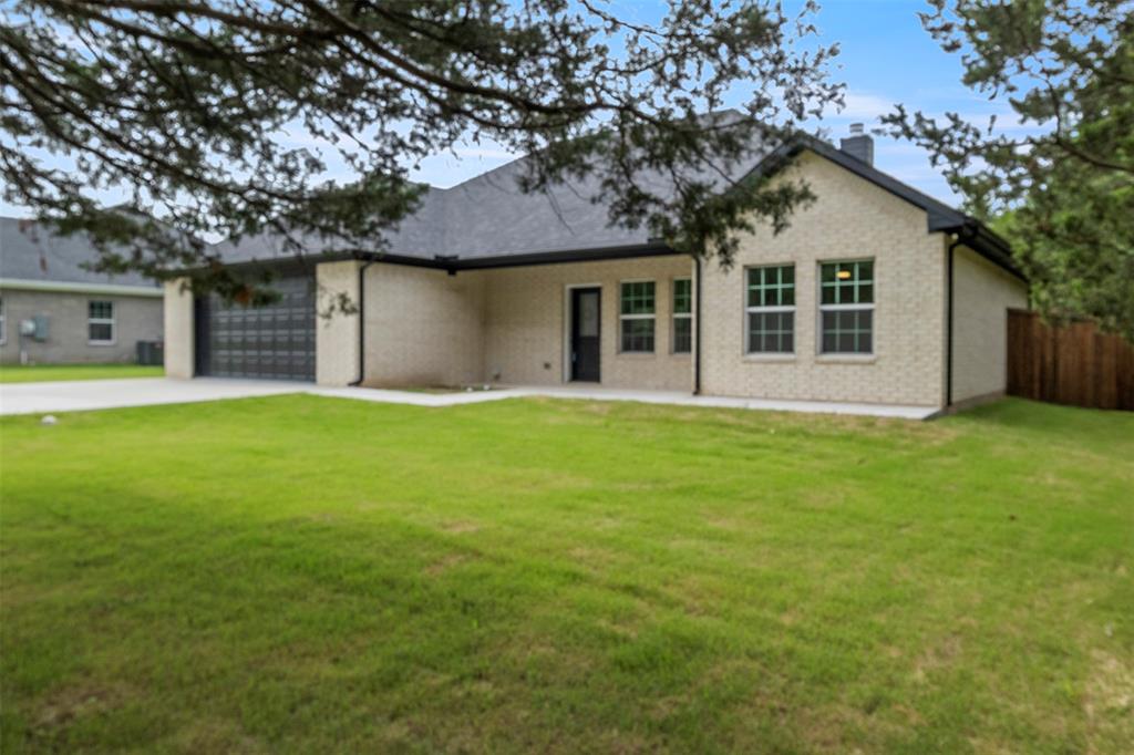 905 West Cardinal Street Ector, TX 75439 - Photo 2 of 30